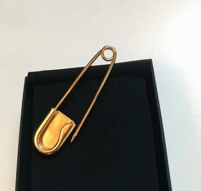 Picture of Burberry Brooch _SKUBurberryBrooch7Wly6620